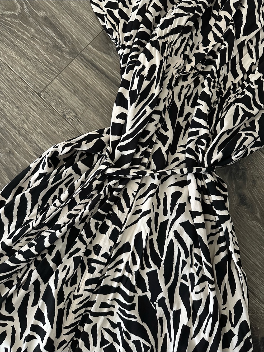 H&M Black & Cream Zebra-Print Maxi Dress - Picture 2 of 4